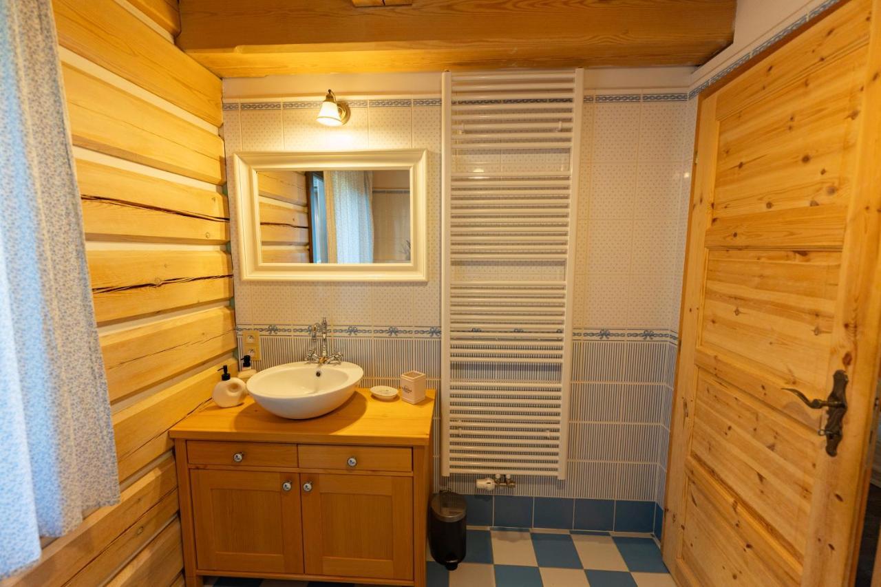 Moderni Sumavska Roubenka S Vyhledem Na Boubin Villa Vimperk Exterior photo